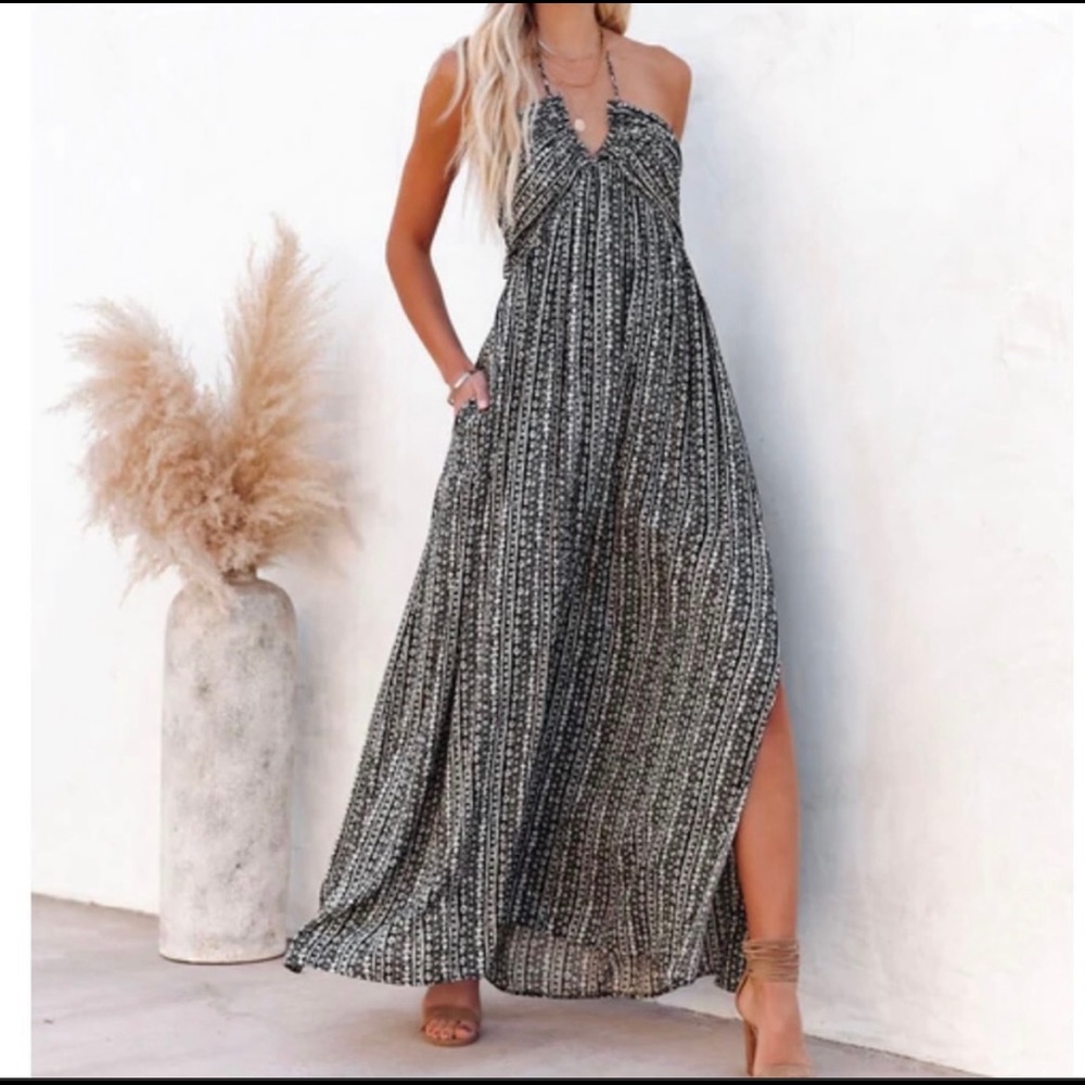 Halter dress maxi